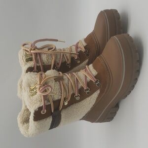 189- MICHAEL Michael Kors Ozzie Ankle Boots Size 7 M NWT